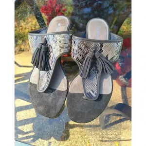 Donald Pliner Brown Gold Snake print Tira Tassel Thong Slide Sandal Size 9M